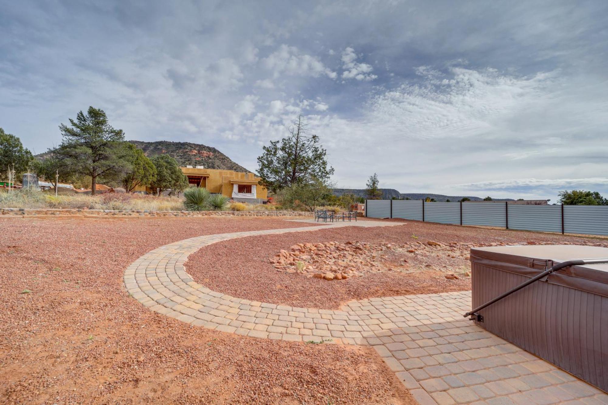 Red Rock Dog-Friendly Home Near Hiking Trails! Седона Экстерьер фото